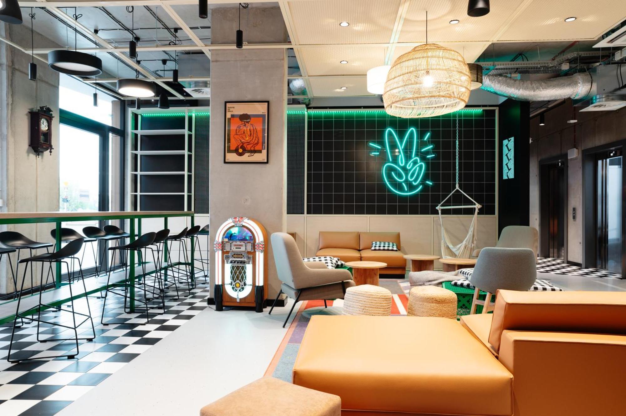 Chillout Dorm Warszawa Aparthotel Ngoại thất bức ảnh